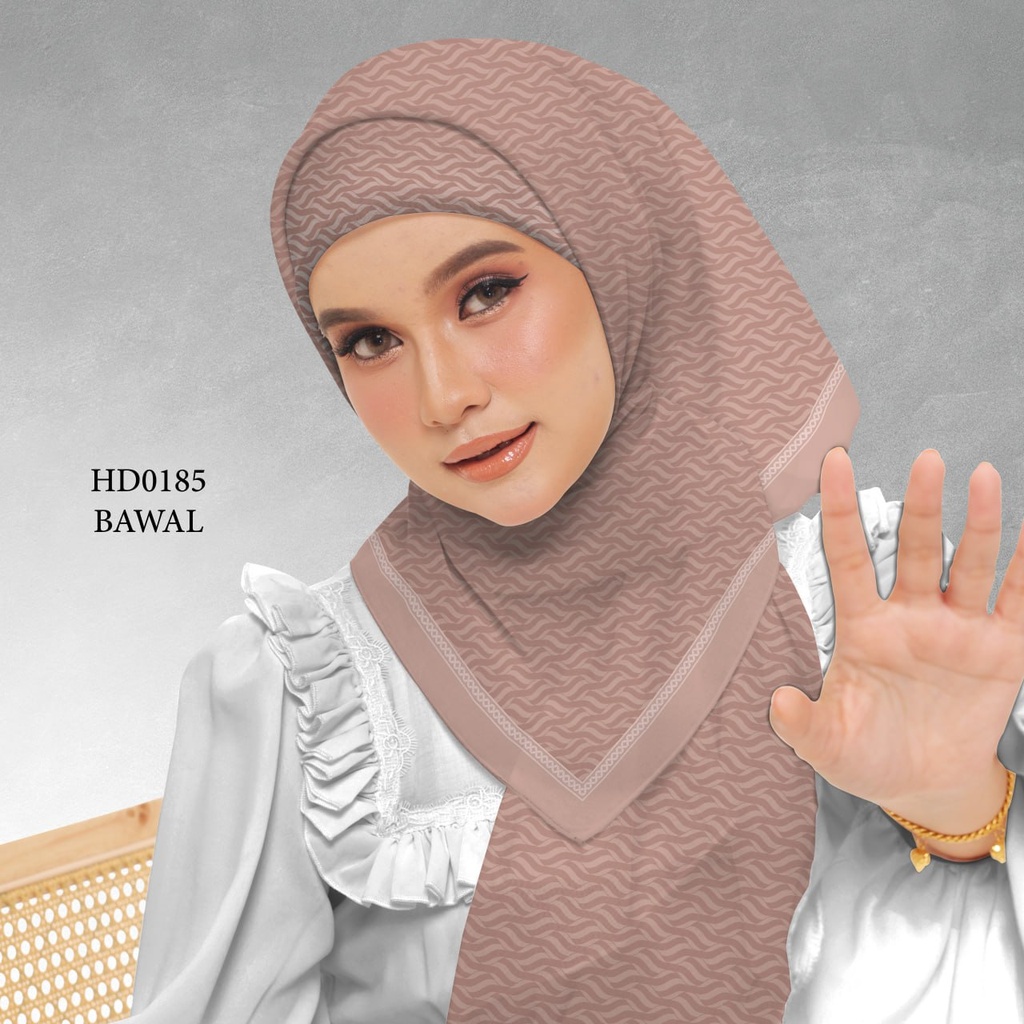 Tudung Bawal (Square Hijab) in HD0185
