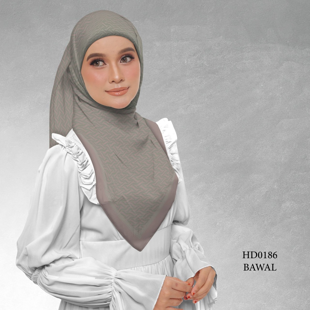 Tudung Bawal (Square Hijab) in HD0186