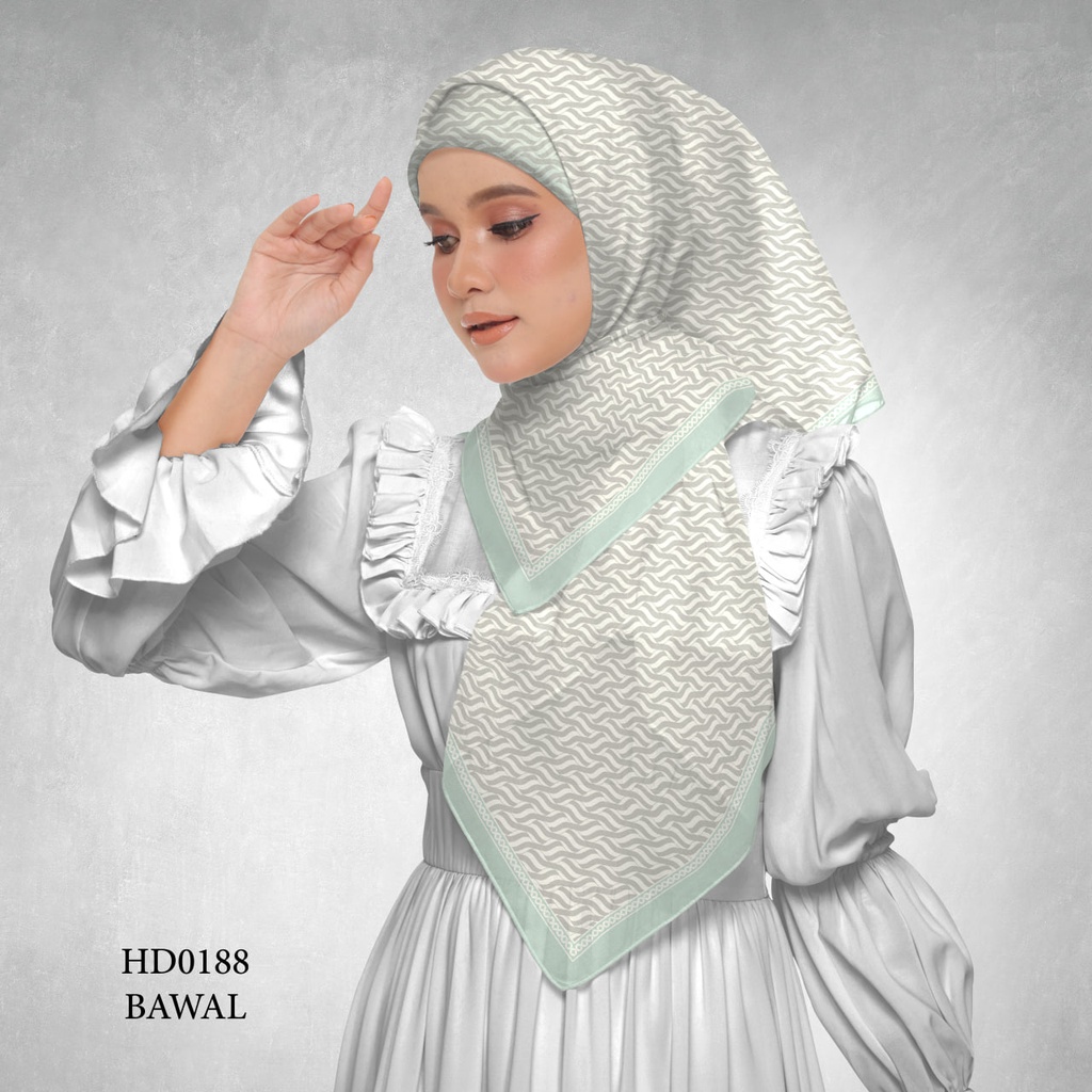 Tudung Bawal (Square Hijab) in HD0188